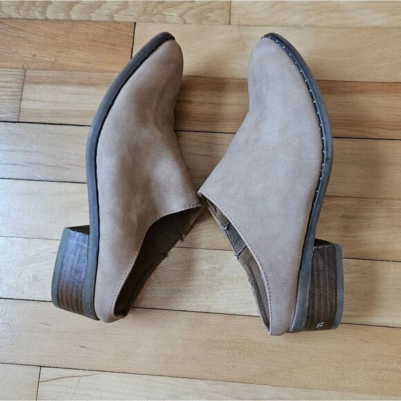 American Eagle Tan Women's Slip-On Shoes - Picture 8 of 11